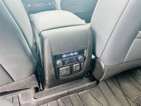 Used 2022 Buick Enclave Premium w/ Experience Buick Package image 35