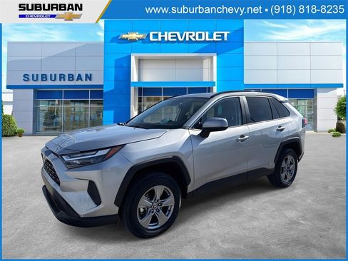 Used 2025 Toyota RAV4 XLE image 1