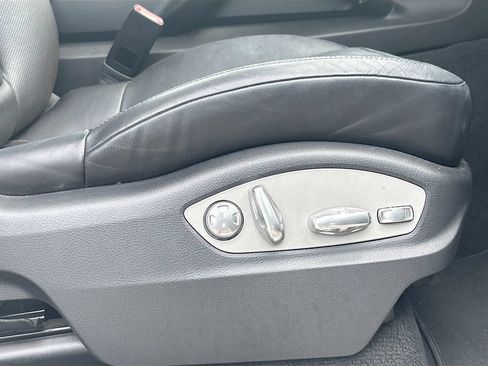 Used 2017 Porsche Cayenne AWD/4WD image 23