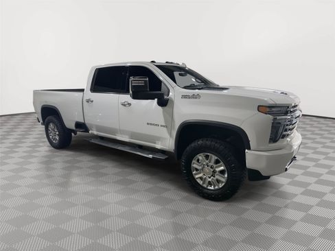 Used 2022 Chevrolet Silverado 2500 High Country w/ Z71 Off-Road Package AWD/4WD image 6