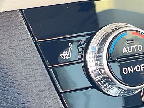 New 2025 Mitsubishi Outlander SE image 21