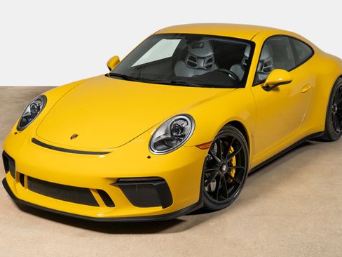 Used 2019 Porsche 911 GT3 RWD image 2