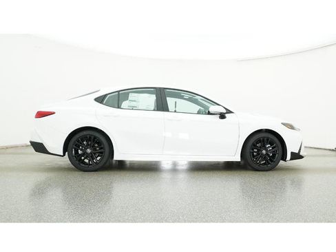 New 2026 Toyota Camry SE image 27