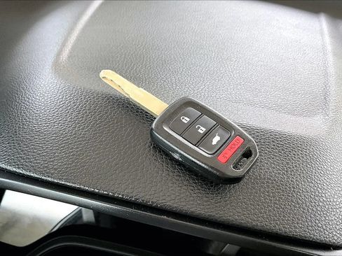Used 2017 Honda CR-V LX image 31