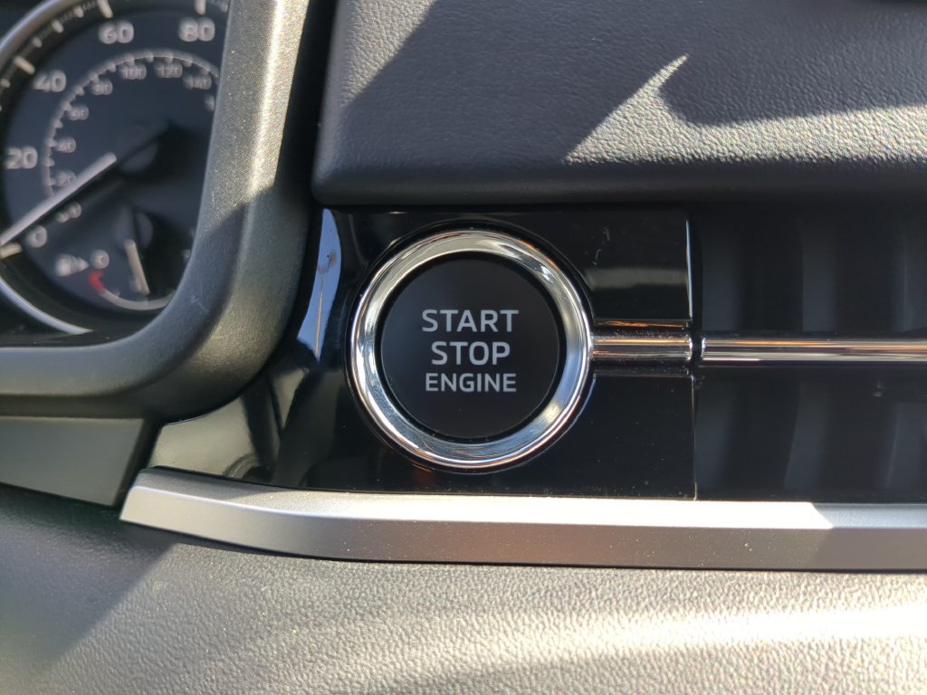 Used 2024 Mitsubishi Outlander ES FWD image 29