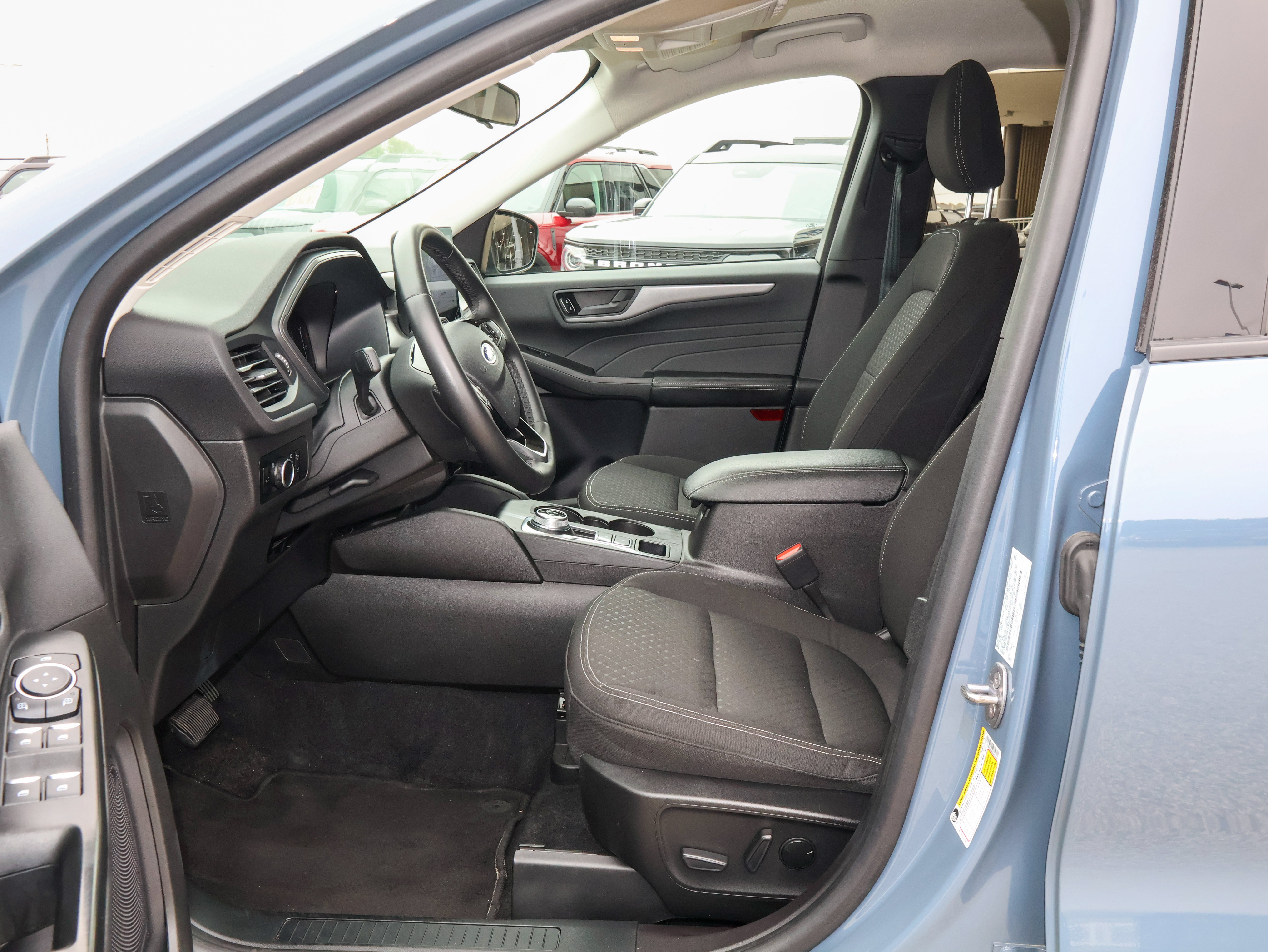 Used 2023 Ford Escape Active w/ Tech Pack #1 AWD/4WD image 11