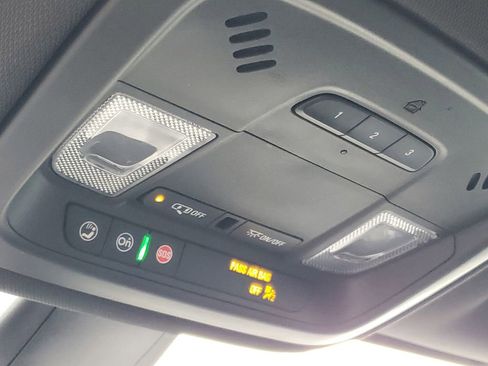 Used 2023 Chevrolet Traverse RS image 20