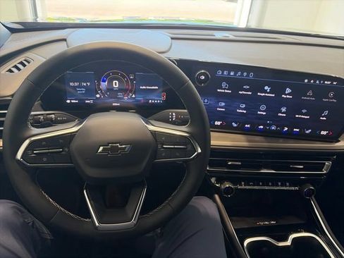 New 2026 Chevrolet Traverse LT w/ Midnight/Sport Edition AWD/4WD image 16