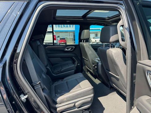 Used 2023 Chevrolet Tahoe Z71 w/ Luxury Package AWD/4WD image 10