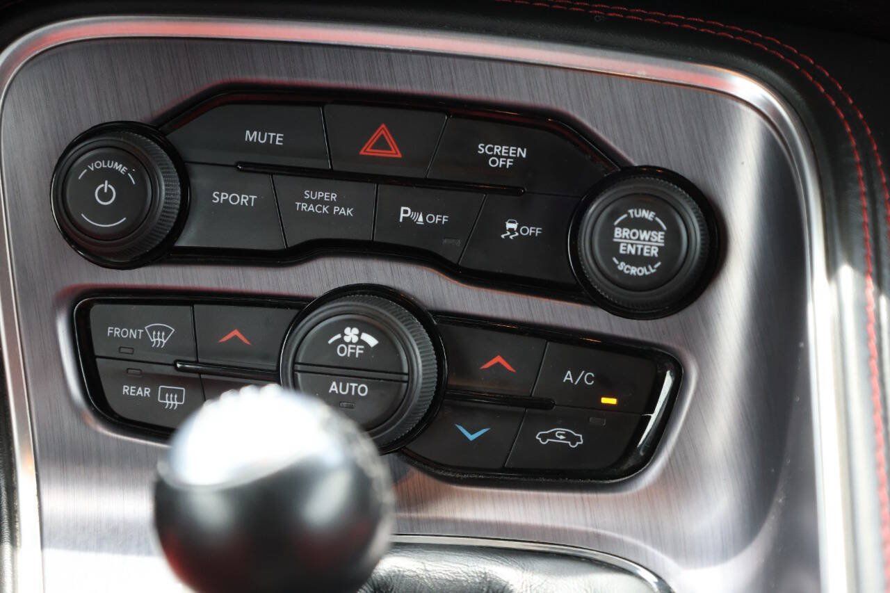 Used 2018 Dodge Challenger R/T Scat Pack RWD image 19