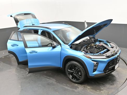Used 2025 Chevrolet Trax ACTIV FWD image 52