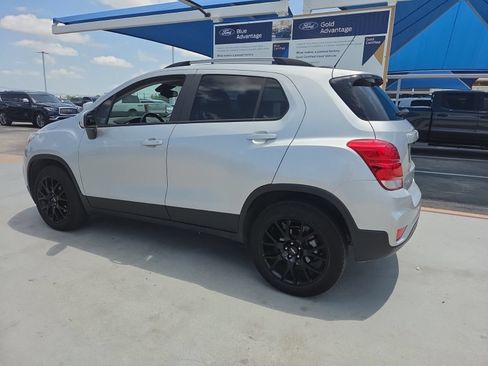 Used 2022 Chevrolet Trax LT w/ Sport Edition AWD/4WD image 2