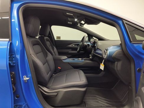 New 2026 Chevrolet Equinox EV LT w/ LPO, All-Weather Mat Package AWD/4WD image 28