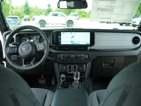 New 2026 Jeep Gladiator Sport w/ Dual Top Group AWD/4WD image 22