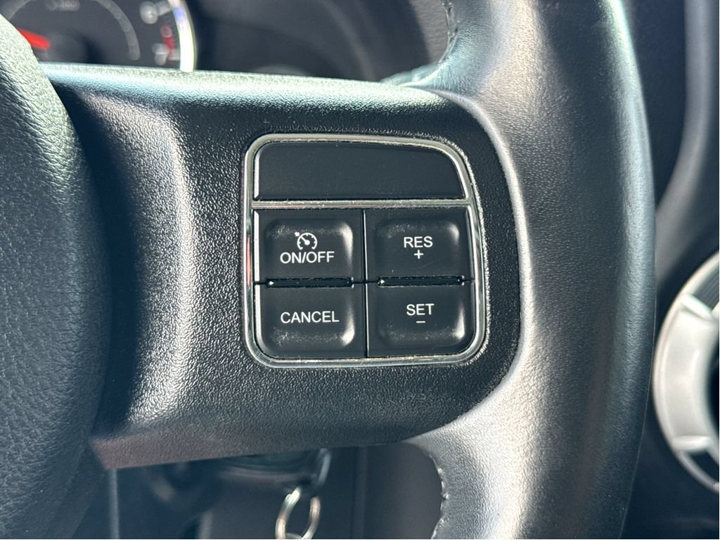Used 2014 Jeep Wrangler Unlimited Sahara w/ Dual Top Group AWD/4WD image 15