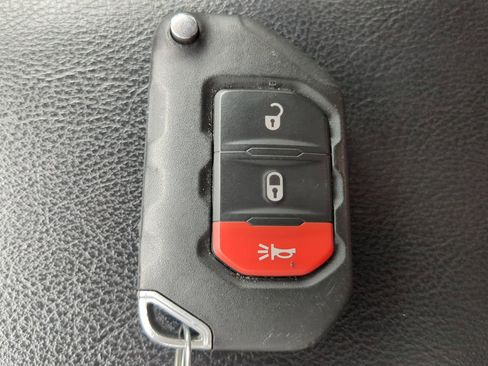 Used 2021 Jeep Wrangler Unlimited Sport S image 28