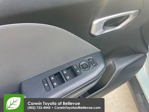 Used 2025 Kia K4 LXS image 11