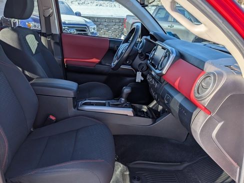 Certified 2021 Toyota Tacoma SR5 image 21