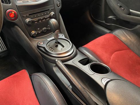 Used 2016 Nissan 370Z NISMO RWD image 29
