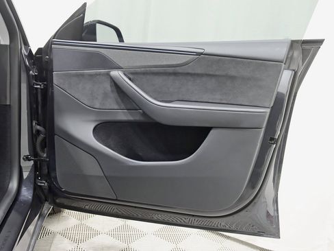 Used 2026 Tesla Model Y Long Range image 35