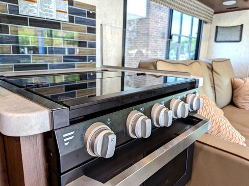 Used 2019 Chevrolet Express 4500 w/ RV Package image 52