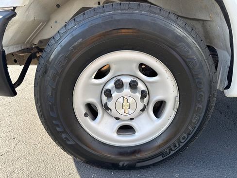 Used 2020 Chevrolet Express 2500 w/ Driver Convenience Package image 17