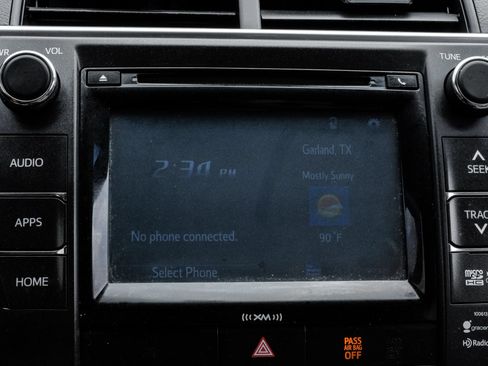 Used 2016 Toyota Camry XLE w/ Moonroof Package FWD image 28