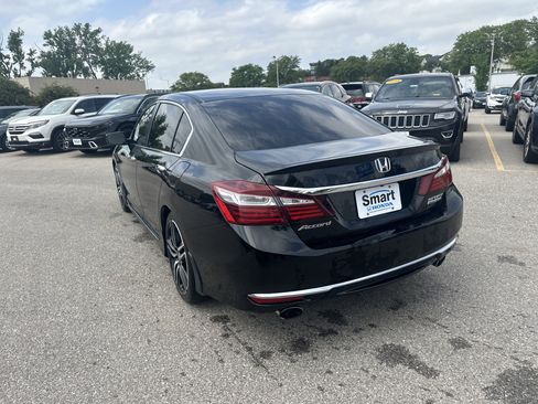 Used 2017 Honda Accord Sport Special Edition image 5
