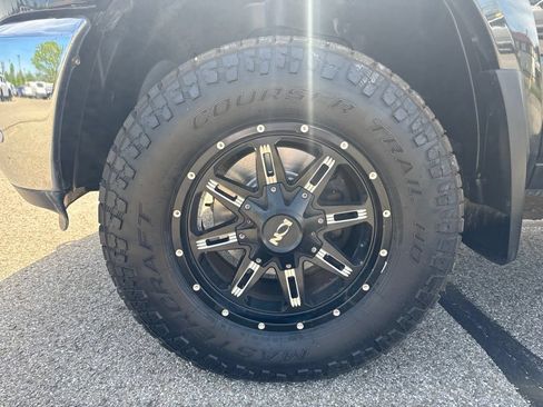 Used 2018 RAM 2500 Laramie w/ Snow Chief Group AWD/4WD image 3