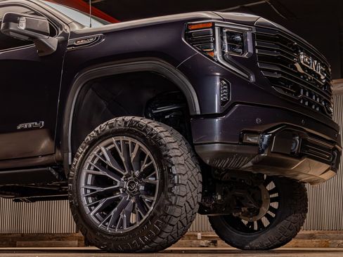 Used 2022 GMC Sierra 1500 AT4 w/ AT4 Premium Package image 15