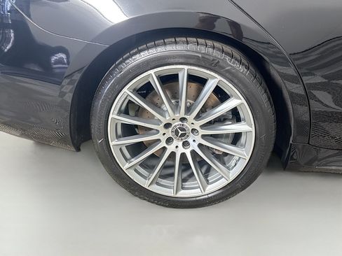 Used 2022 Mercedes-Benz S 500 4MATIC w/ AMG Line Package image 33