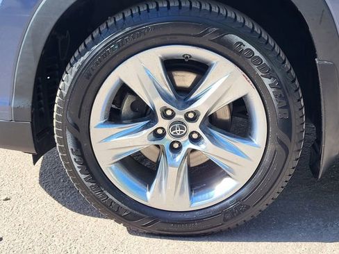 Used 2016 Toyota Highlander Limited Platinum AWD/4WD image 10