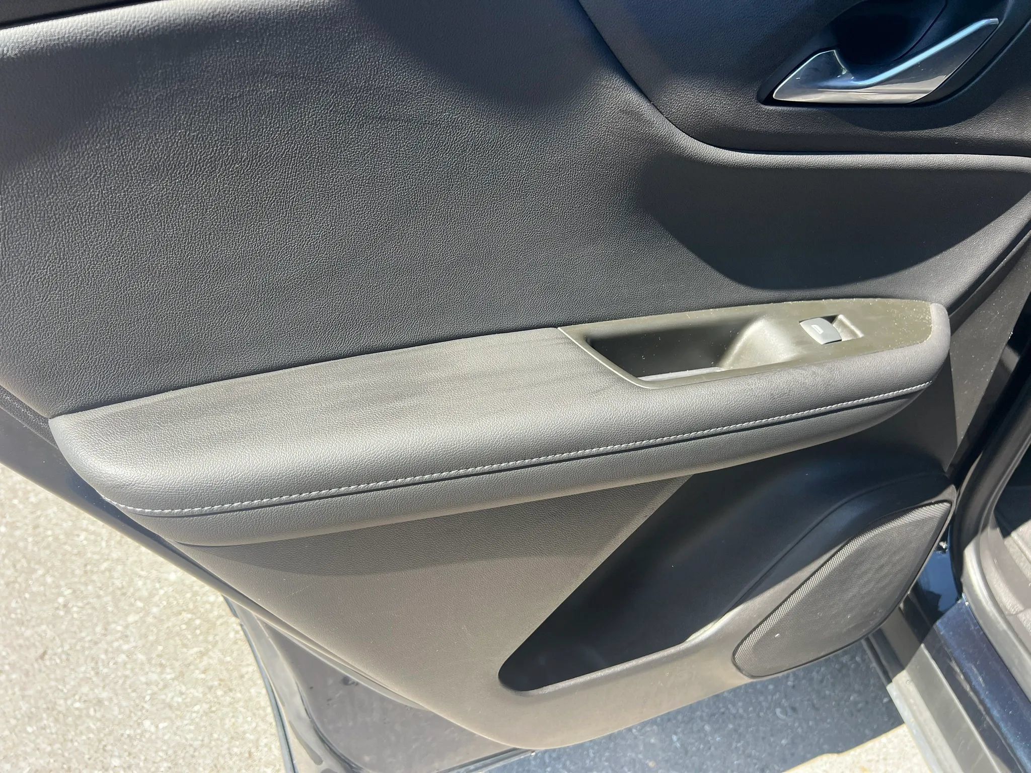 Used 2021 Chevrolet Blazer LT FWD image 18