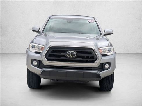 Used 2022 Toyota Tacoma SR5 w/ Technology Package RWD image 2