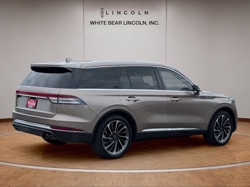 Used 2020 Lincoln Aviator Reserve w/ Equipment Group 202A AWD/4WD image 12