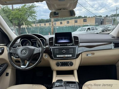 Used 2018 Mercedes-Benz GLE 350 image 36