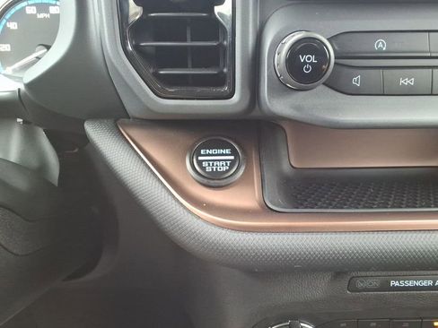 Certified 2024 Ford Bronco Sport Outer Banks w/ Tech Package AWD/4WD image 25