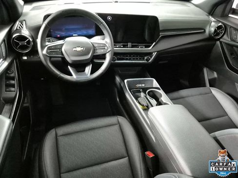 Certified 2025 Chevrolet Equinox LT w/ Convenience Package II FWD image 11