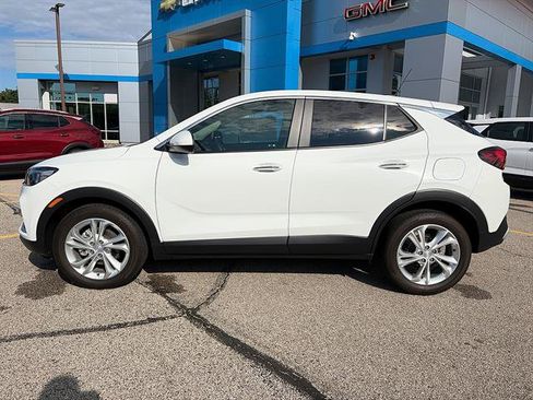 Used 2023 Buick Encore GX Preferred w/ Cold Weather Comfort Package FWD image 3
