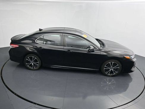 Used 2020 Toyota Camry SE w/ Audio Package FWD image 32