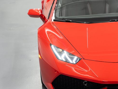 Used 2017 Lamborghini Huracan LP 610-4 AWD/4WD image 19