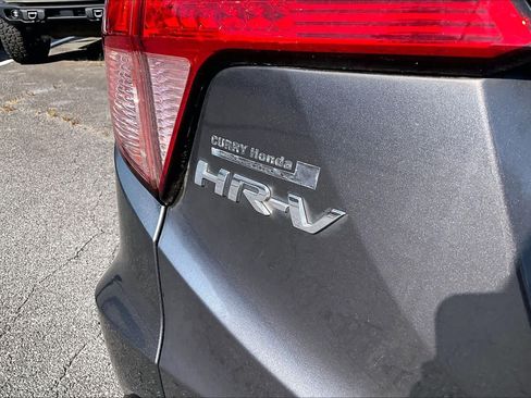 Used 2017 Honda HR-V EX image 10