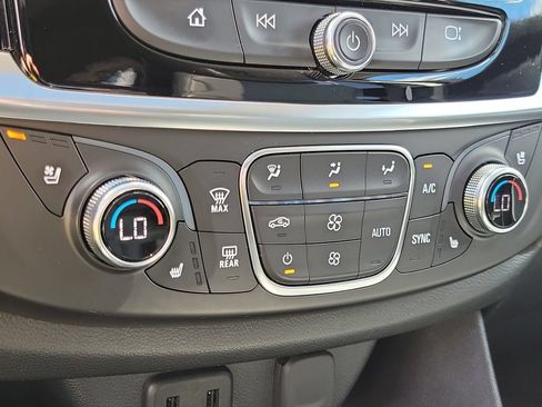 Used 2019 Chevrolet Traverse Premier w/ LPO, Floor Liner Package AWD/4WD image 29