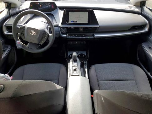 Used 2025 Toyota Prius LE image 8