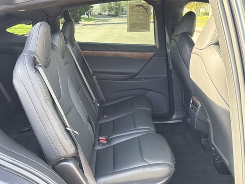 Used 2020 Tesla Model X Long Range image 31