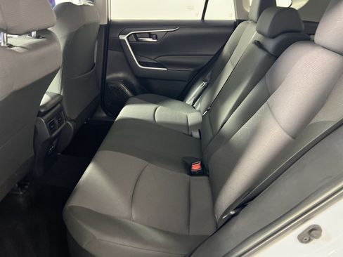 Used 2025 Toyota RAV4 XLE AWD/4WD image 25