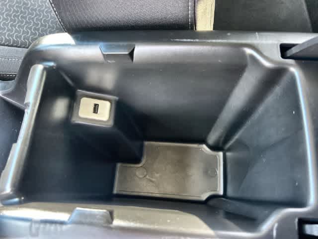 Used 2018 GMC Canyon SLE w/ SLE Convenience Package RWD image 27