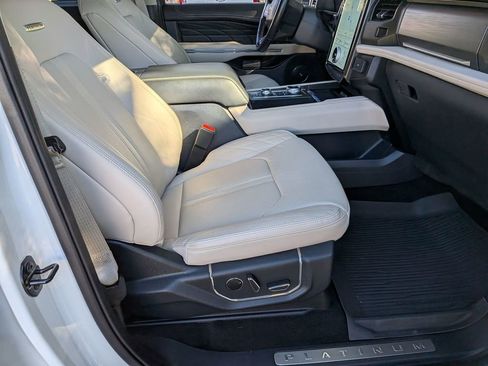 Used 2023 Ford Expedition Platinum image 36