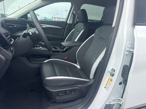 Used 2025 Buick Envision Sport Touring image 17