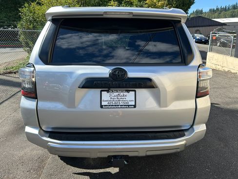 Used 2023 Toyota 4Runner TRD Off-Road image 6